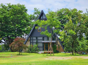 Kaitoon's River House